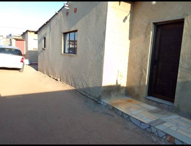 2 BEDROOM HOUSE FOR SALE IN ORLANDO